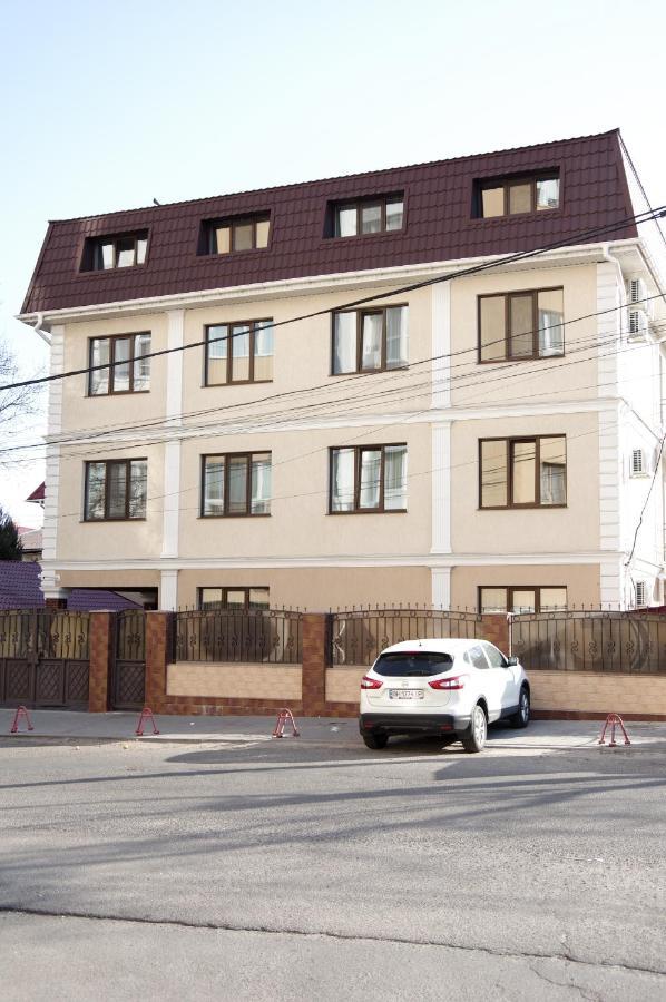 Chiernomorskie Apartamenty Οδησσός Εξωτερικό φωτογραφία